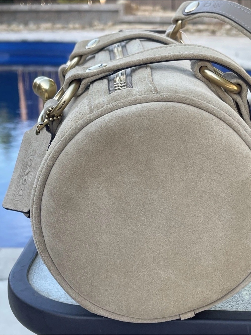 Coach Kisslock Barrel Bag In Soul /Tan Suede Brass Hardware Gift Boxed NWT - Picture 9 of 16